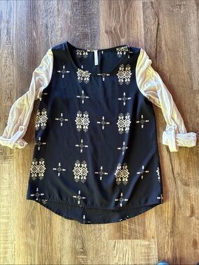 Gilli Blouse with Geometric Print